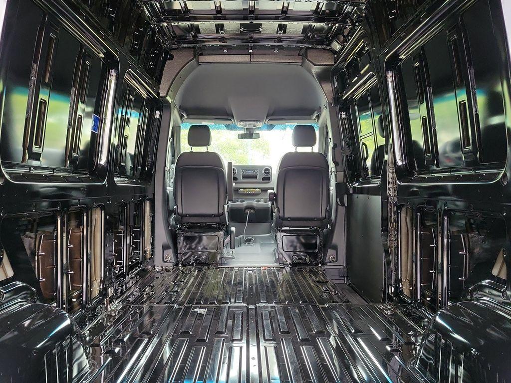 new 2025 Mercedes-Benz Sprinter 2500 car, priced at $67,193