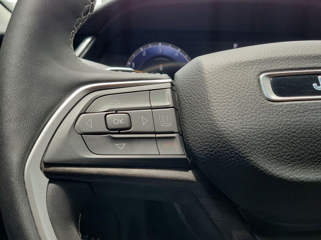 used 2024 Jeep Grand Cherokee car, priced at $37,325