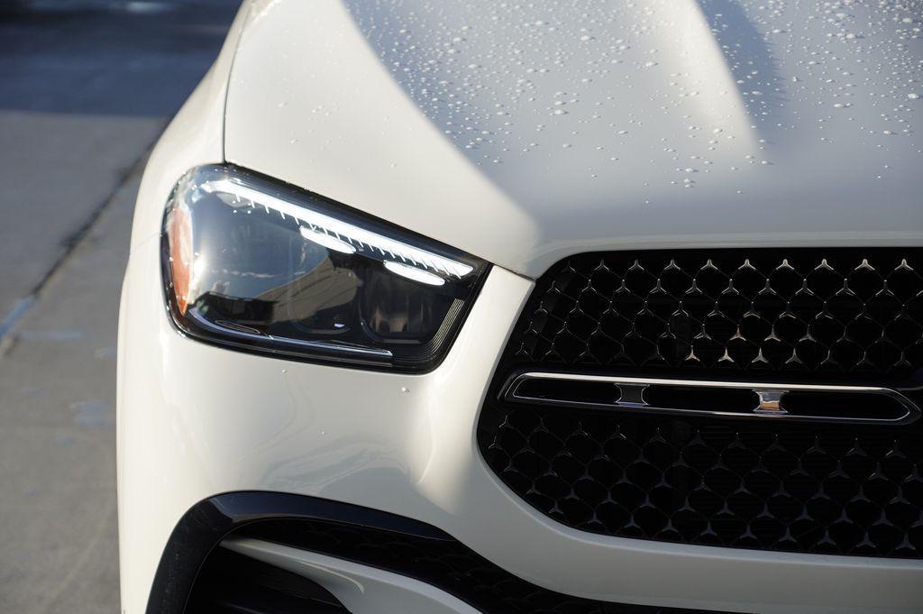new 2026 Mercedes-Benz GLE 450 car, priced at $80,620