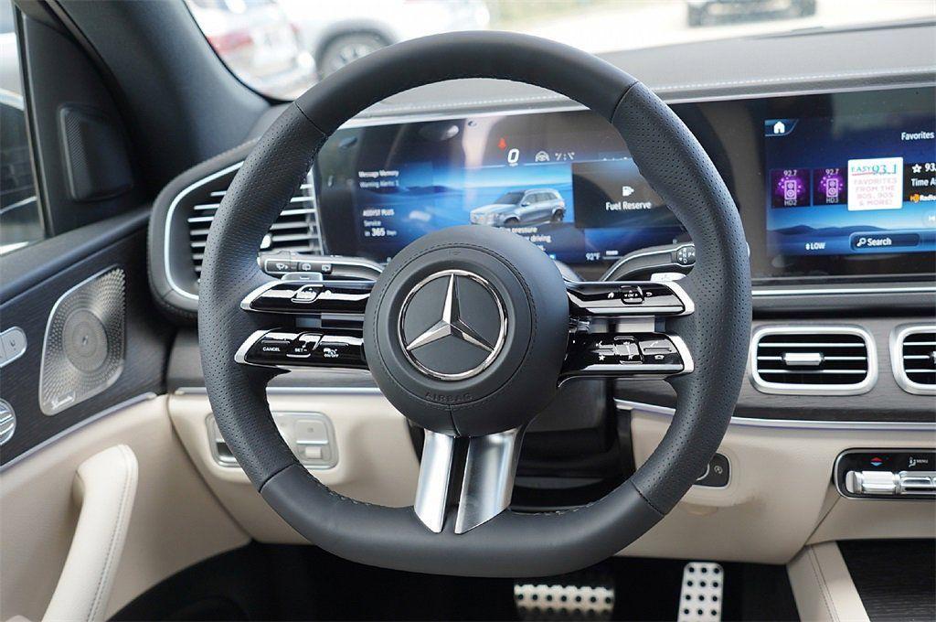 new 2025 Mercedes-Benz GLS 450 car, priced at $97,760