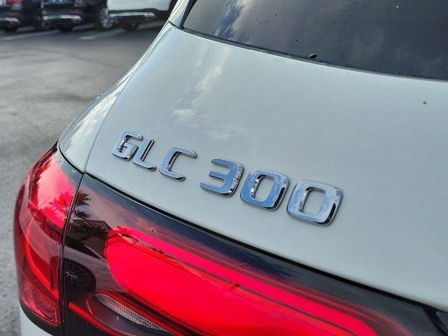 new 2025 Mercedes-Benz GLC 300 car, priced at $51,585