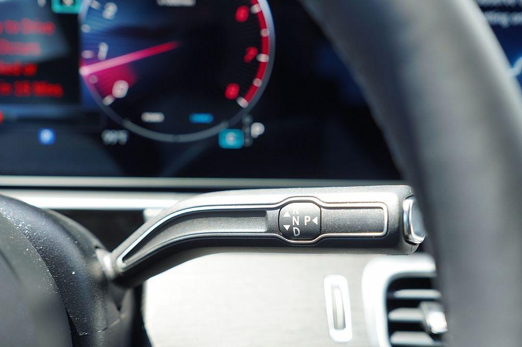 new 2026 Mercedes-Benz GLE 450 car, priced at $70,396