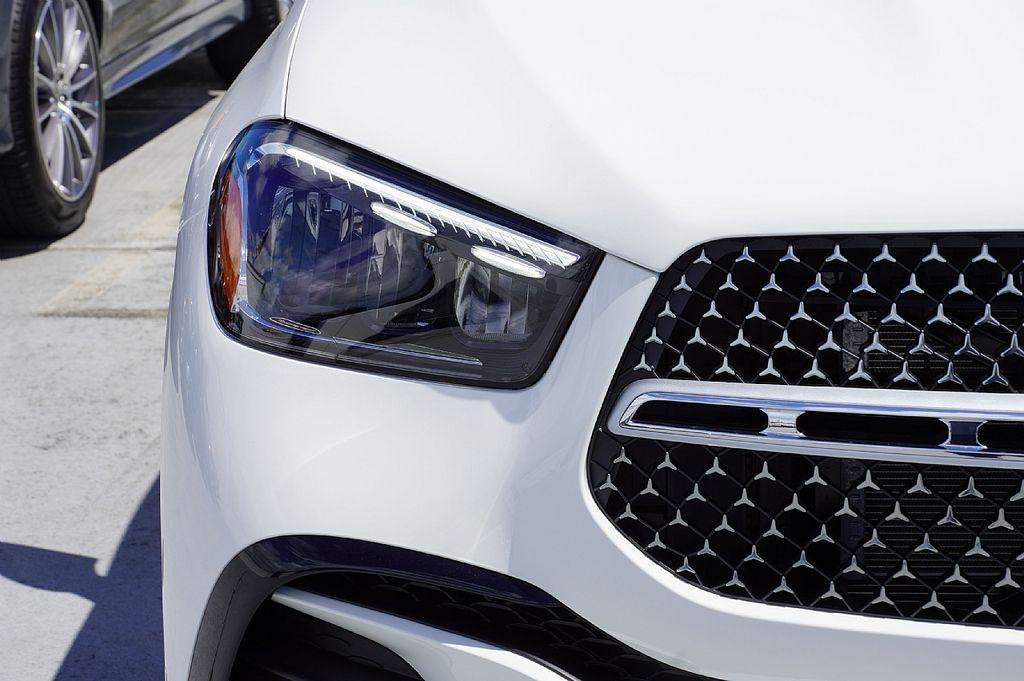 new 2026 Mercedes-Benz GLE 450 car, priced at $70,396