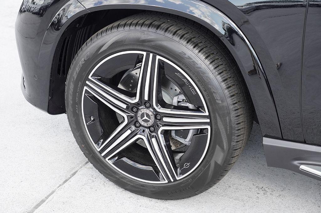 new 2026 Mercedes-Benz GLE 450 car, priced at $70,519