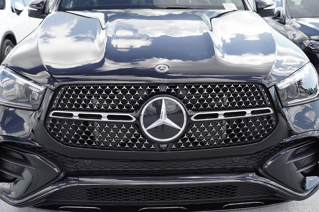 new 2026 Mercedes-Benz GLE 450 car, priced at $70,519