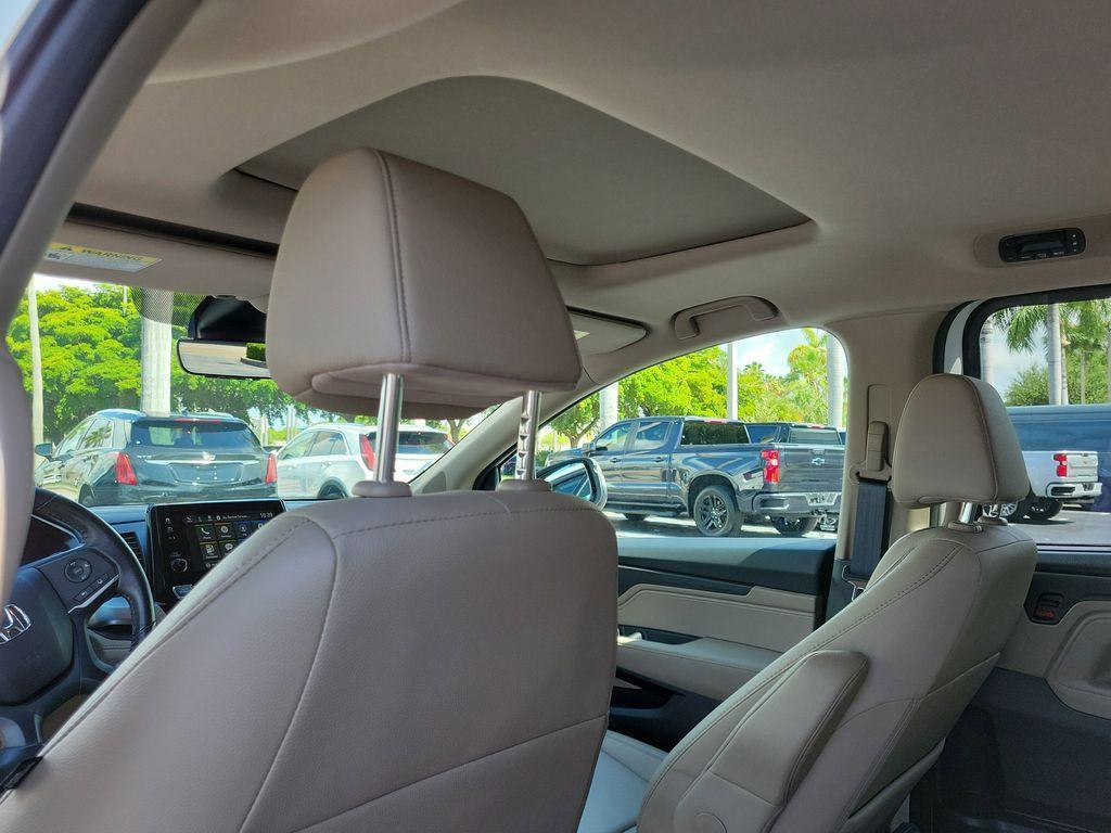 used 2021 Honda Odyssey car, priced at $30,000