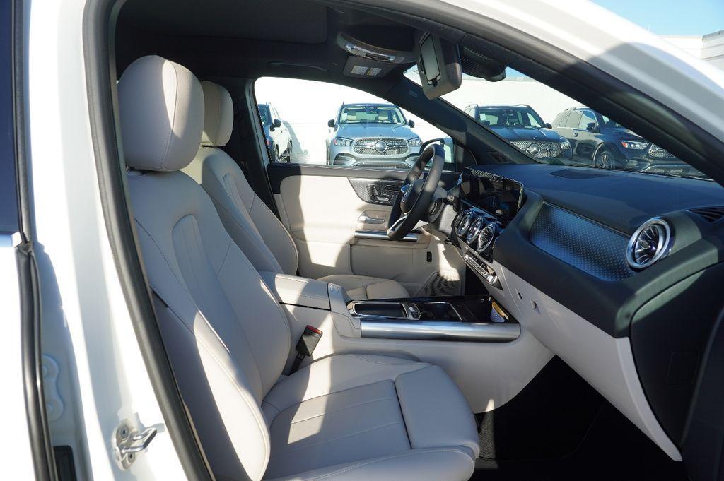 new 2026 Mercedes-Benz GLA 250 car, priced at $47,030