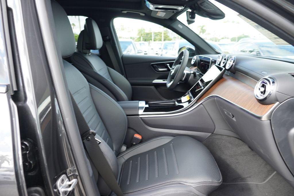 new 2025 Mercedes-Benz GLC 300 car, priced at $57,214