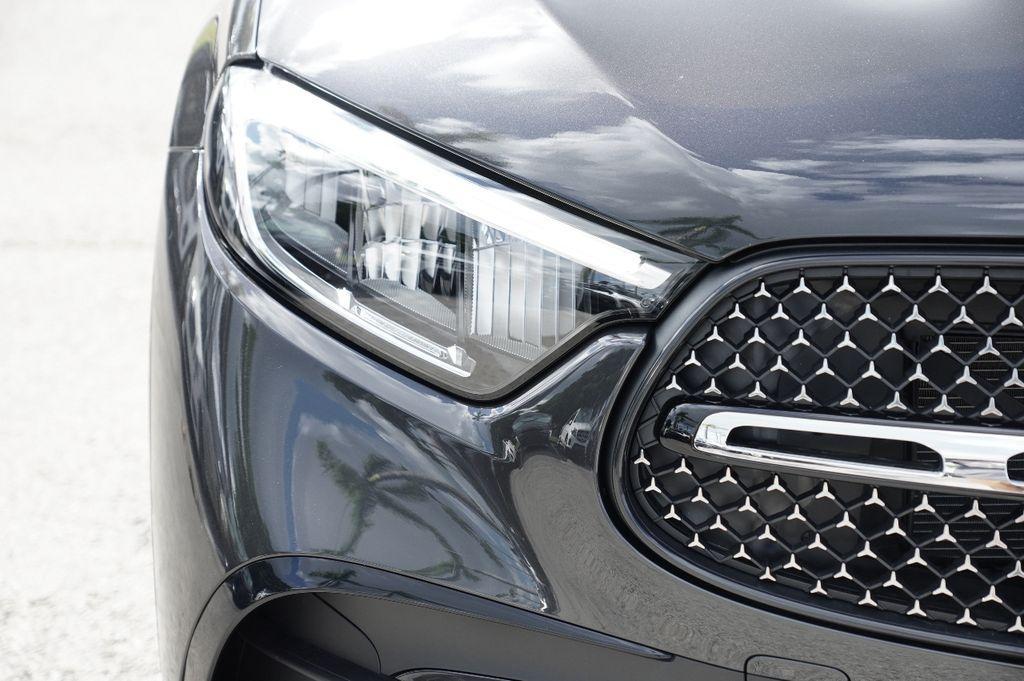new 2025 Mercedes-Benz GLC 300 car, priced at $57,214