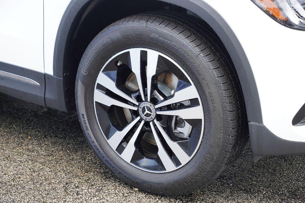 new 2026 Mercedes-Benz GLA 250 car, priced at $47,430