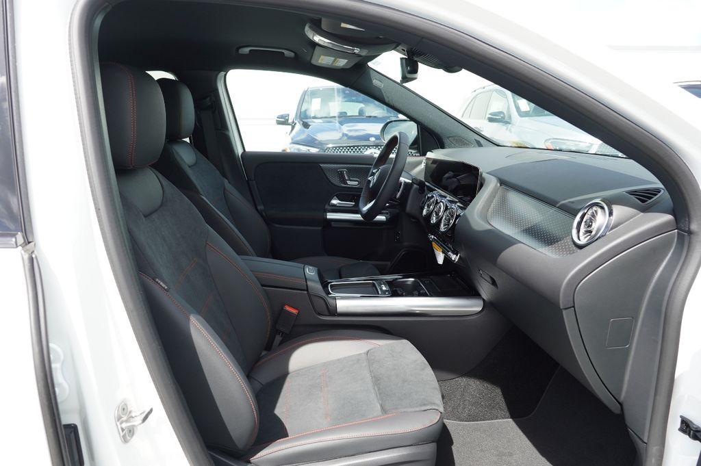 new 2025 Mercedes-Benz GLA 250 car, priced at $45,391