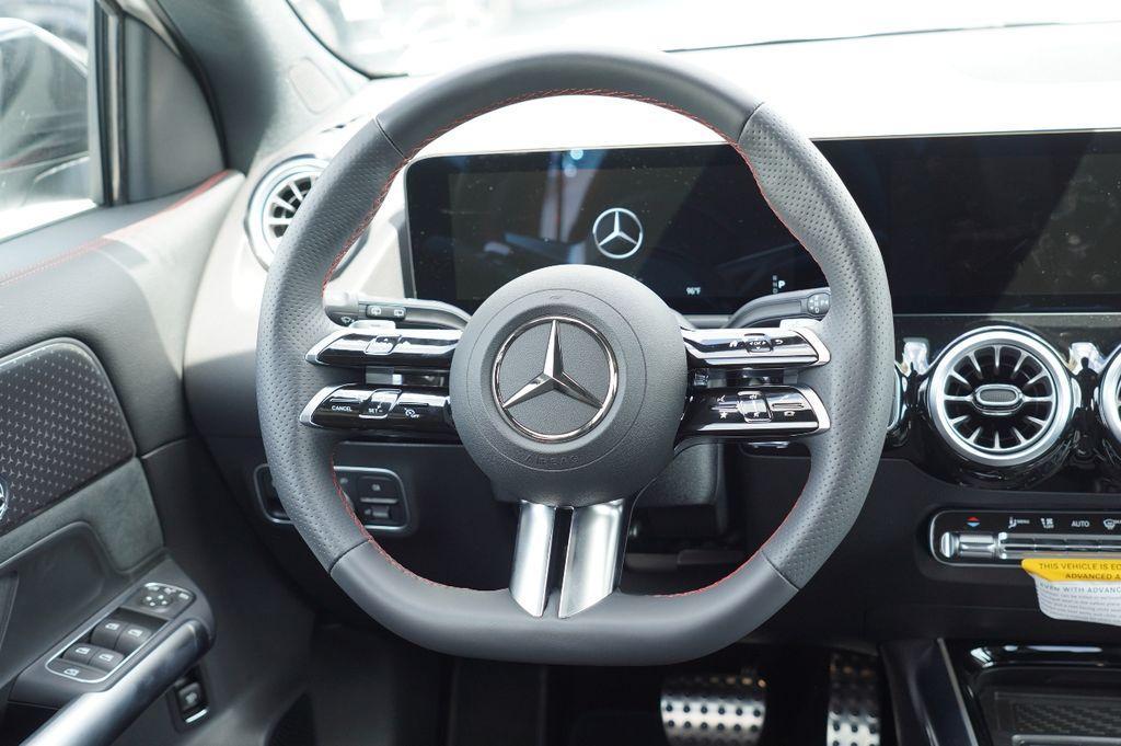 new 2025 Mercedes-Benz GLA 250 car, priced at $45,391