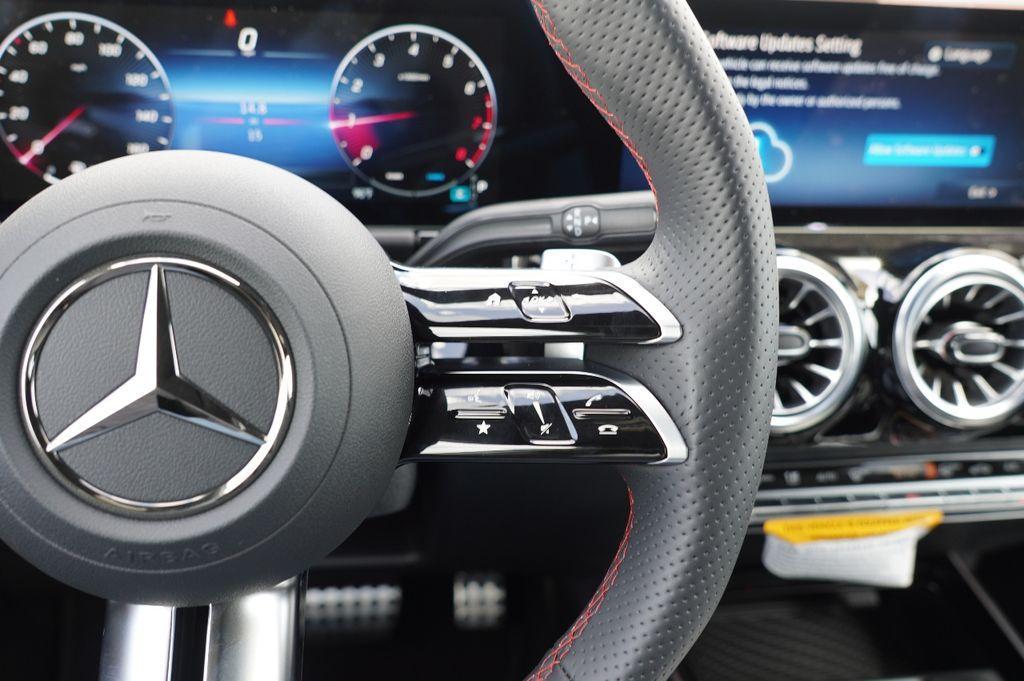 new 2025 Mercedes-Benz GLA 250 car, priced at $45,391