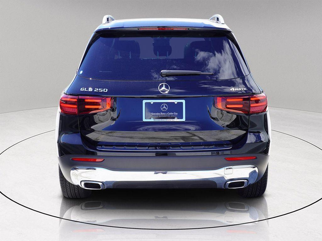 new 2025 Mercedes-Benz GLB 250 car, priced at $45,221