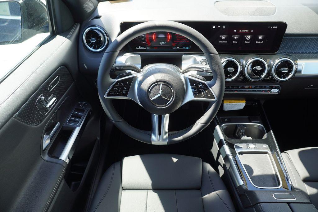 new 2025 Mercedes-Benz GLB 250 car, priced at $45,221