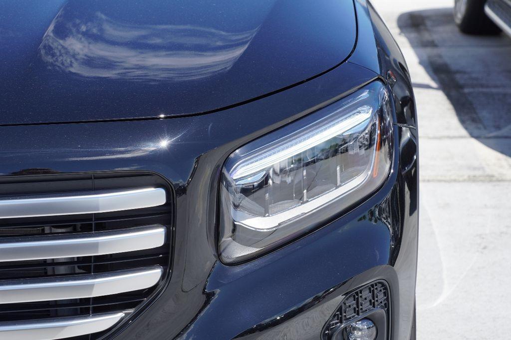 new 2025 Mercedes-Benz GLB 250 car, priced at $45,221