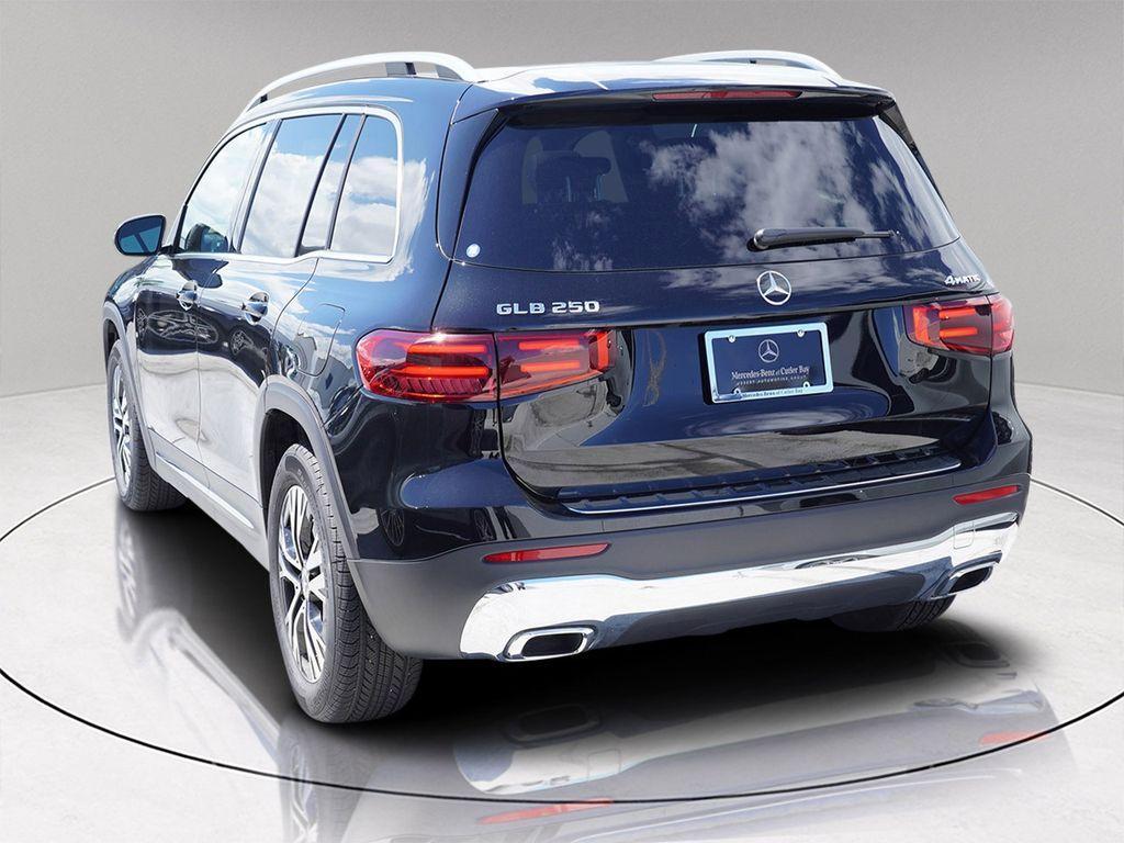 new 2025 Mercedes-Benz GLB 250 car, priced at $45,221
