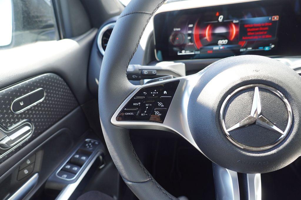 new 2025 Mercedes-Benz GLB 250 car, priced at $45,221