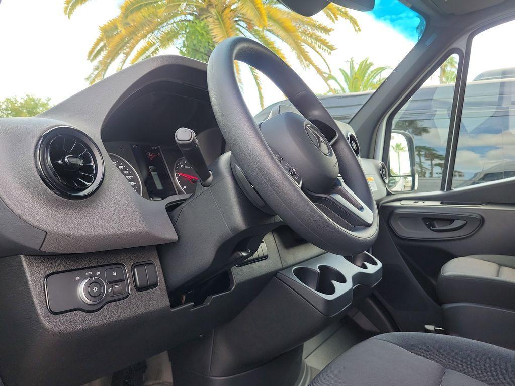 new 2024 Mercedes-Benz Sprinter 3500 car, priced at $65,082