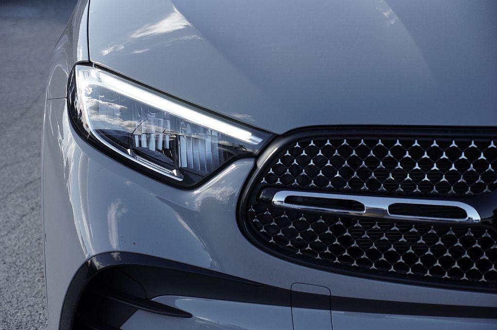 new 2026 Mercedes-Benz GLC 300 car, priced at $56,405