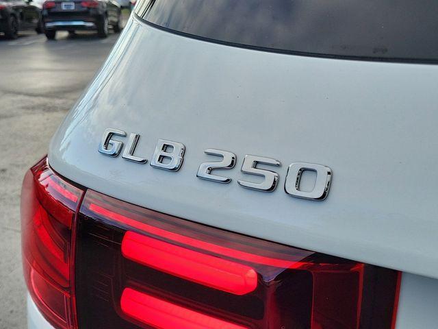 new 2025 Mercedes-Benz GLB 250 car, priced at $47,590