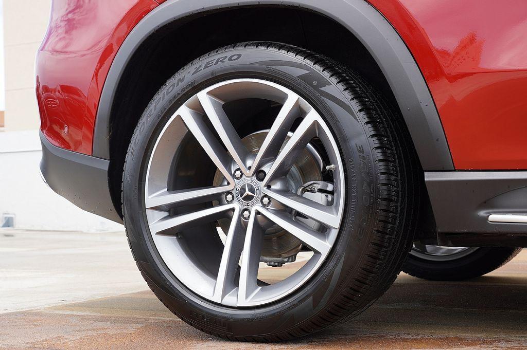 used 2022 Mercedes-Benz GLE 350 car, priced at $50,685