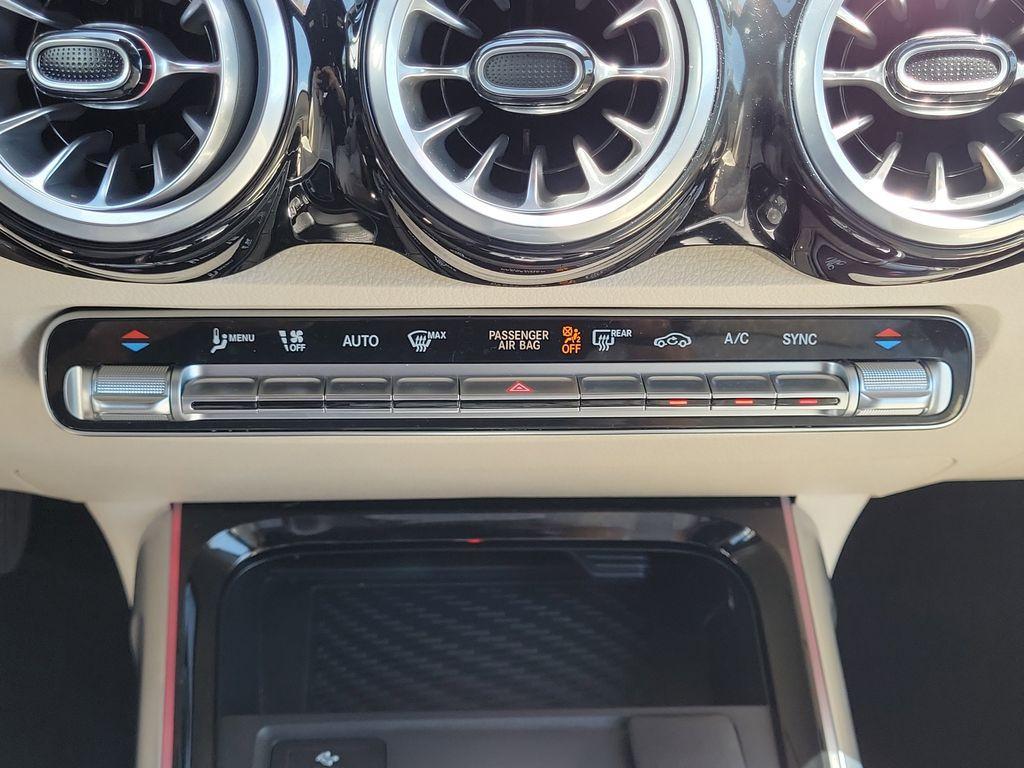 used 2025 Mercedes-Benz GLB 250 car