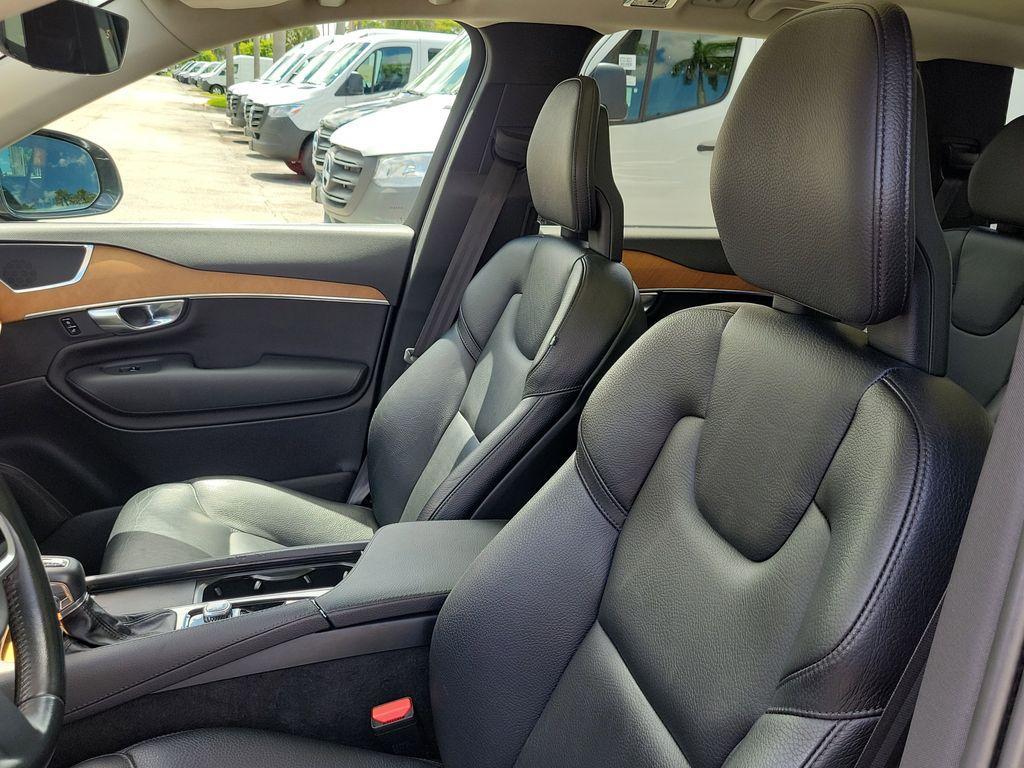 used 2021 Volvo XC90 car, priced at $27,004