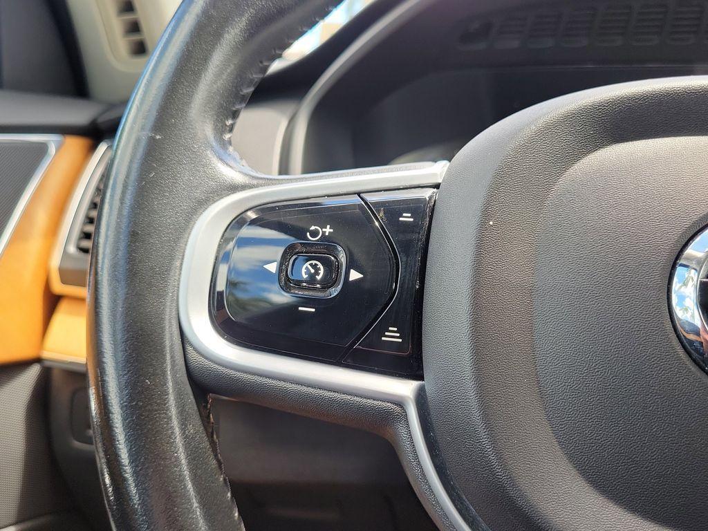 used 2021 Volvo XC90 car, priced at $27,004