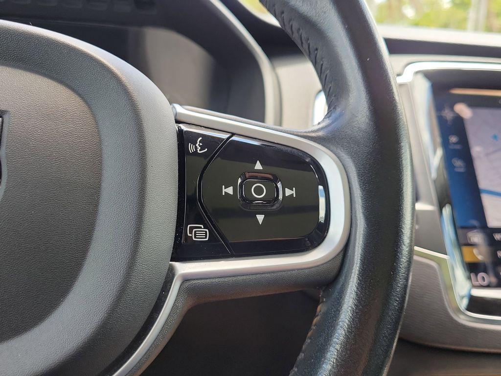 used 2021 Volvo XC90 car, priced at $27,004