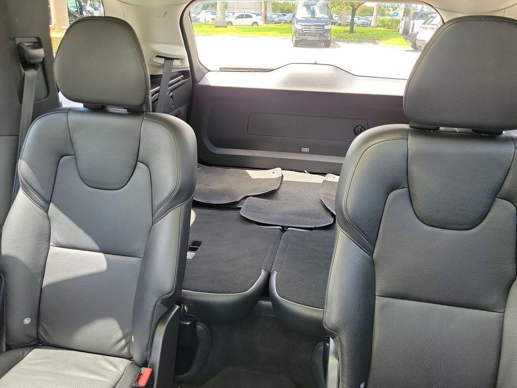 used 2021 Volvo XC90 car, priced at $27,004
