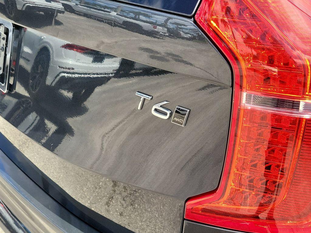 used 2021 Volvo XC90 car, priced at $27,004
