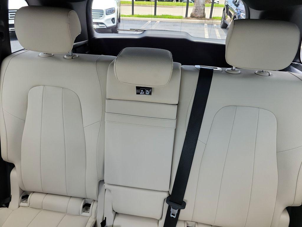 used 2025 Mercedes-Benz GLB 250 car