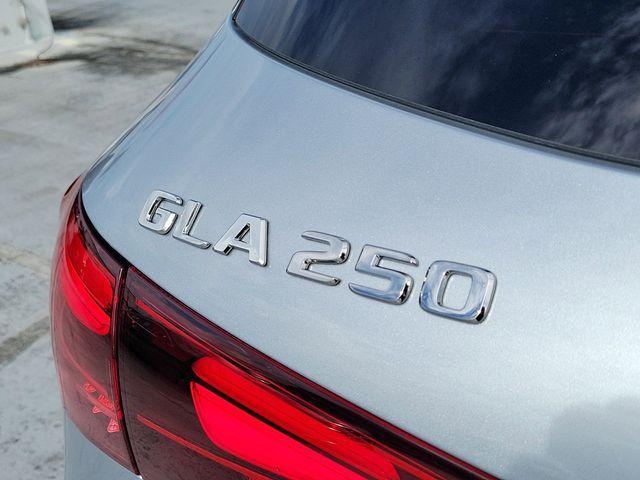 new 2025 Mercedes-Benz GLA 250 car, priced at $49,500