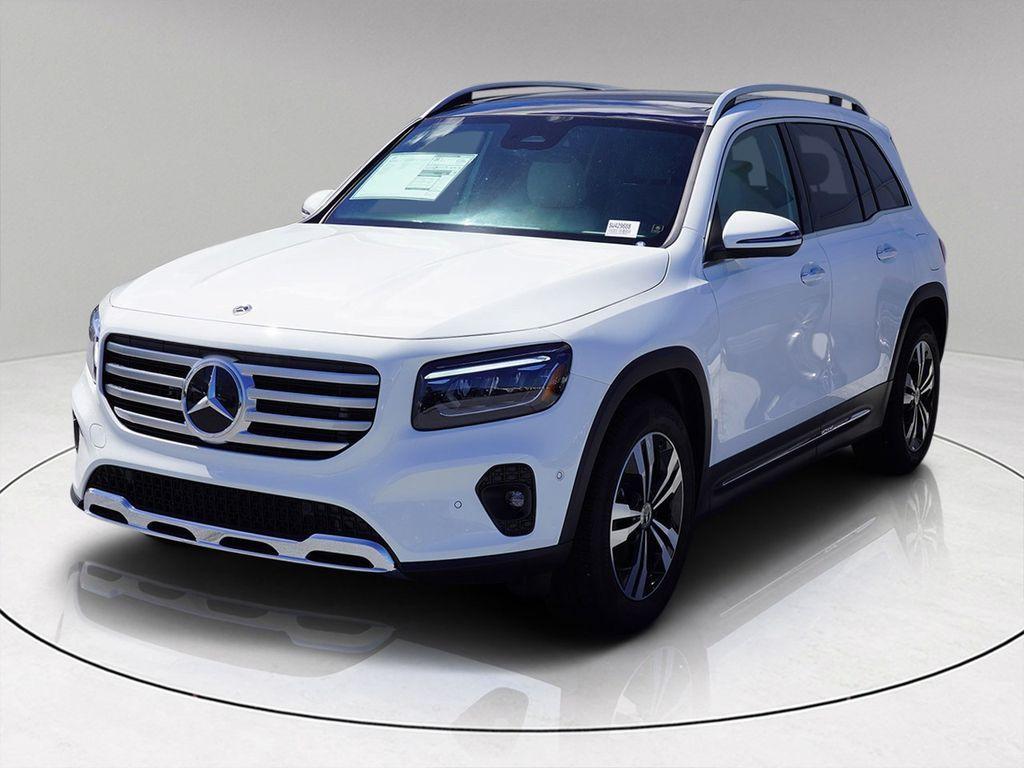 new 2025 Mercedes-Benz GLB 250 car, priced at $45,117