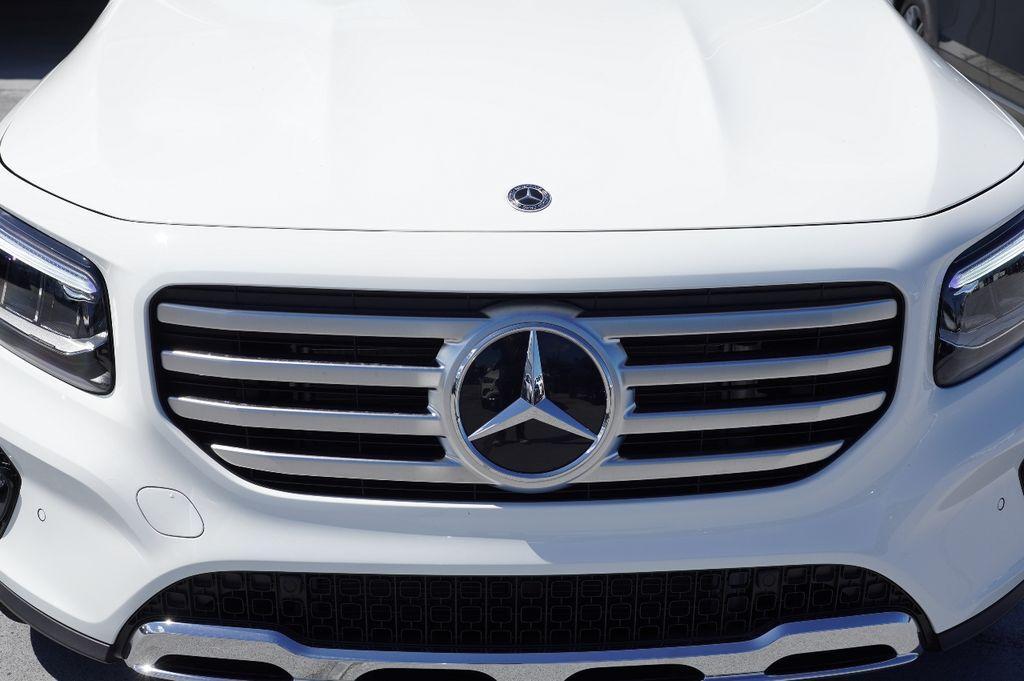 new 2025 Mercedes-Benz GLB 250 car, priced at $45,117