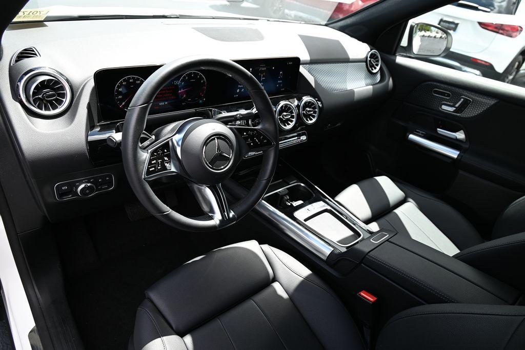 used 2025 Mercedes-Benz GLA 250 car, priced at $43,560