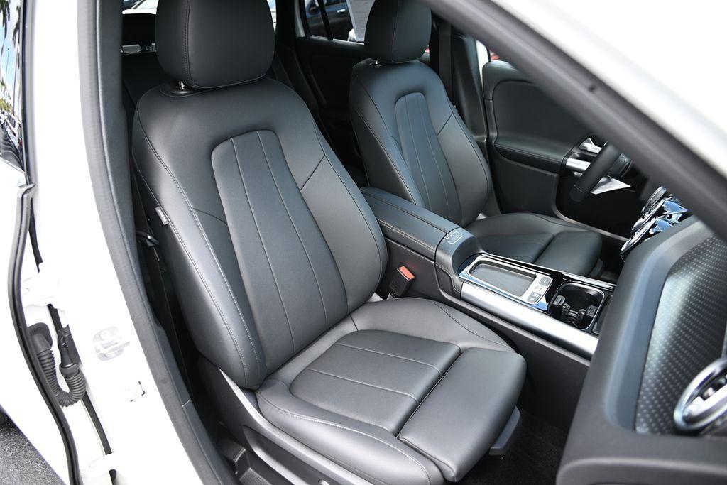 used 2025 Mercedes-Benz GLA 250 car, priced at $43,560