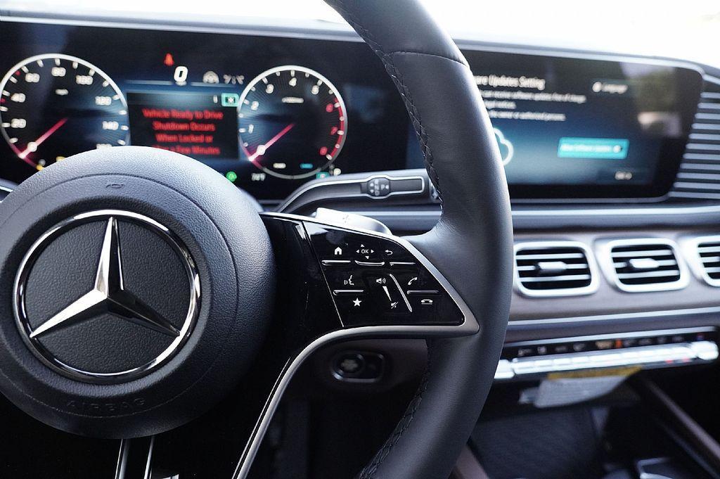 new 2026 Mercedes-Benz GLE 450 car, priced at $86,985