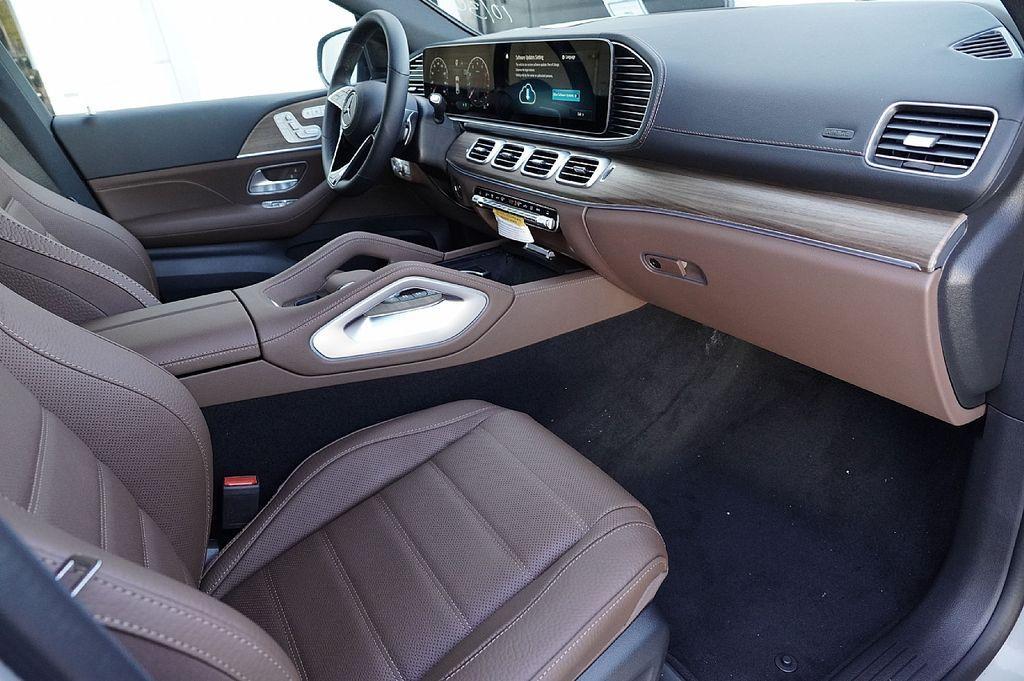 new 2026 Mercedes-Benz GLE 450 car, priced at $86,985