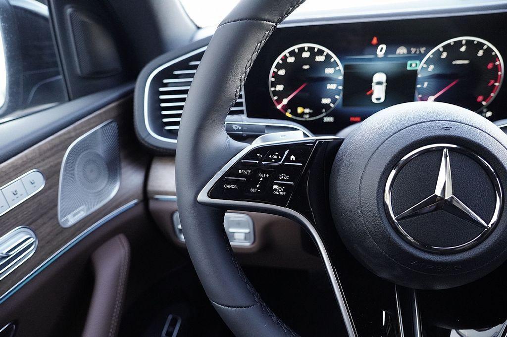 new 2026 Mercedes-Benz GLE 450 car, priced at $86,985
