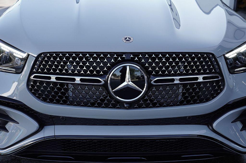 new 2026 Mercedes-Benz GLE 450 car, priced at $86,985