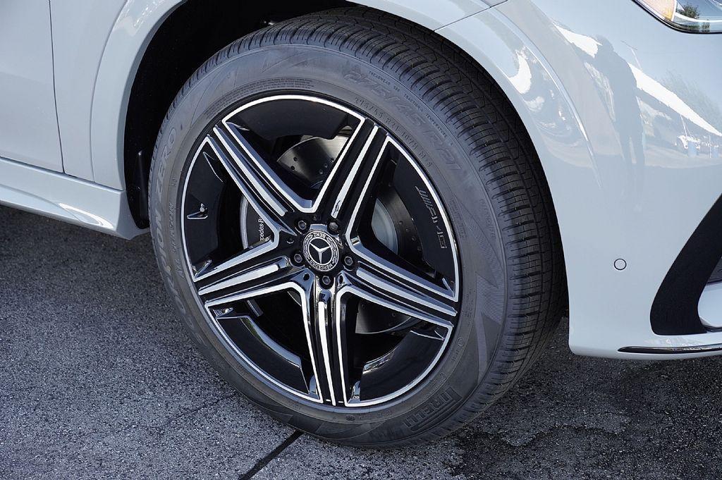 new 2026 Mercedes-Benz GLE 450 car, priced at $86,985