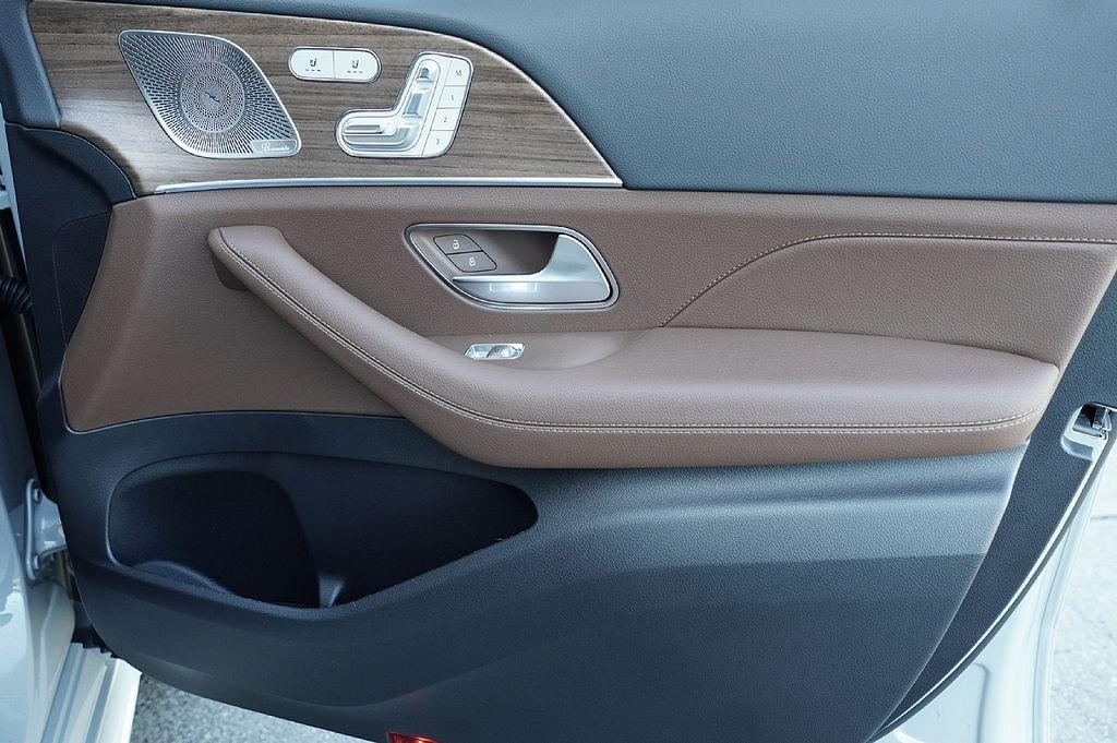 new 2026 Mercedes-Benz GLE 450 car, priced at $86,985