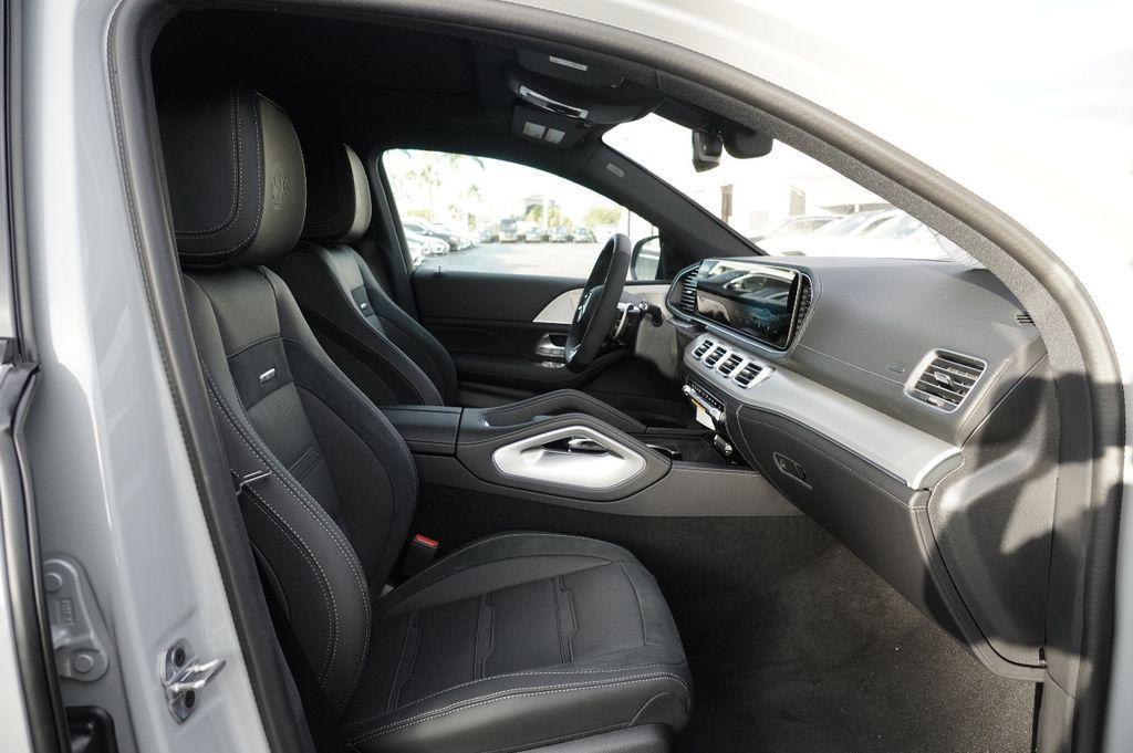 new 2026 Mercedes-Benz AMG GLE 53 car, priced at $97,905