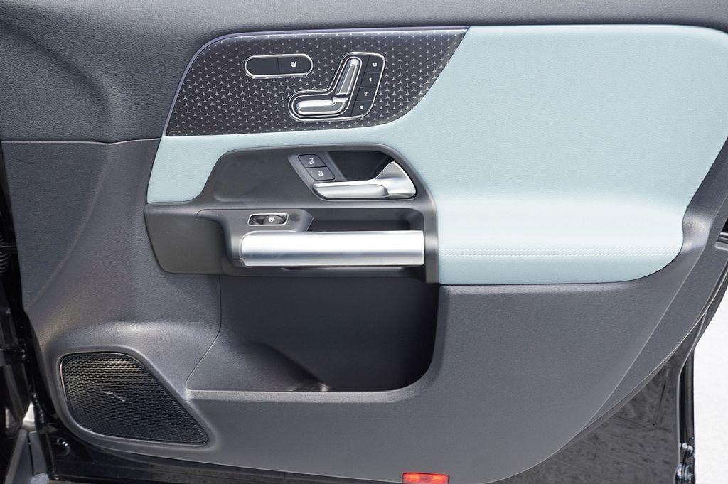 new 2026 Mercedes-Benz GLA 250 car, priced at $46,825