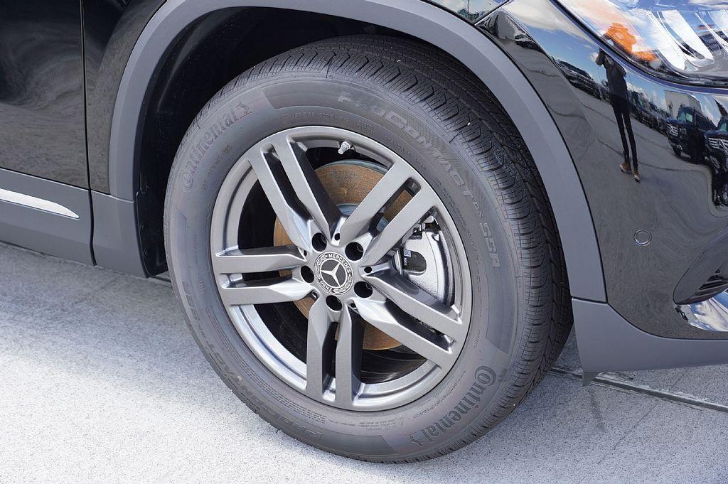 new 2026 Mercedes-Benz GLA 250 car, priced at $46,825