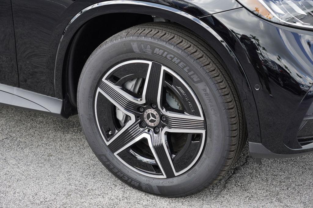 new 2025 Mercedes-Benz GLC 300 car, priced at $53,552