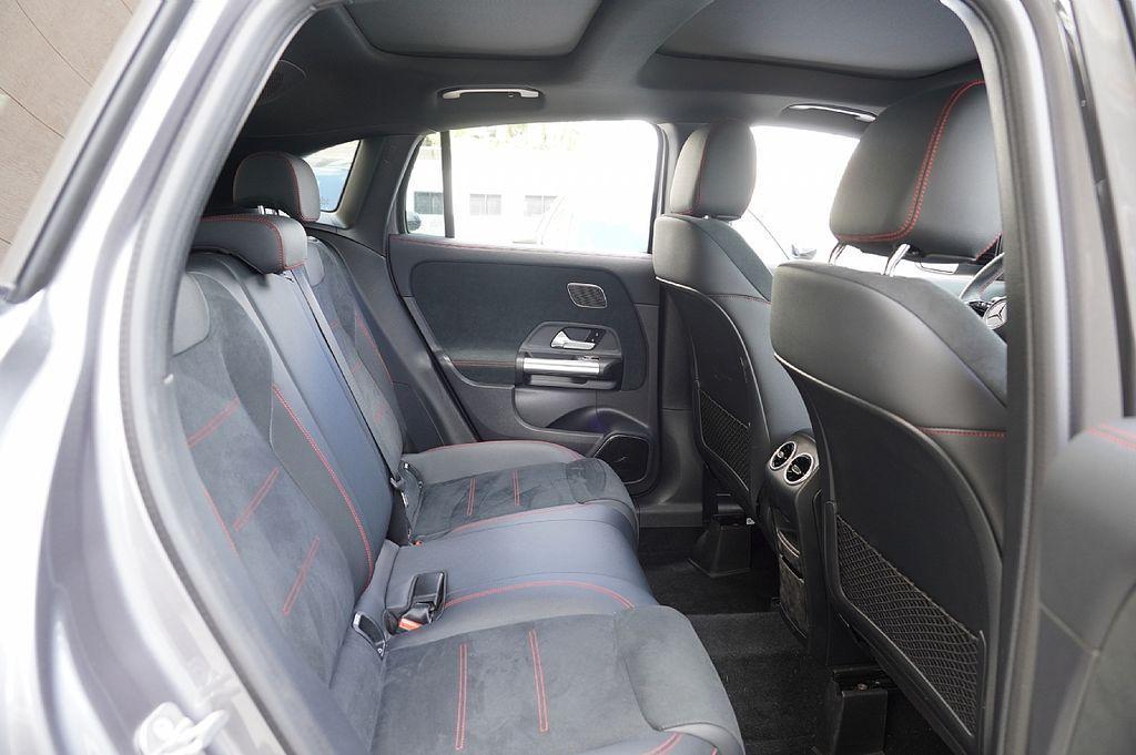 used 2024 Mercedes-Benz GLA 250 car, priced at $39,743