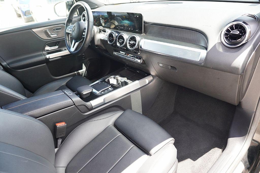 used 2021 Mercedes-Benz GLB 250 car, priced at $26,990